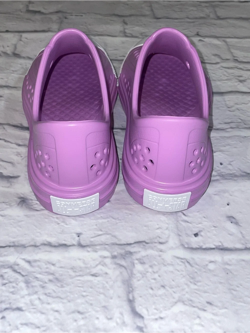 Converse Chuck Taylor All Star Play Lite CX Low PS 'Grape Fizz'. Size 4